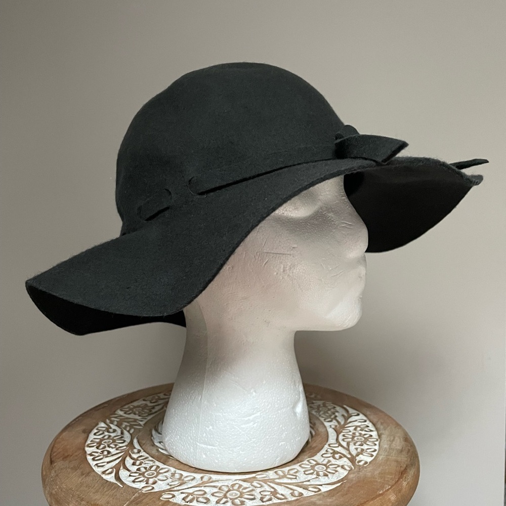 Wool Hat - Picture 3 of 12